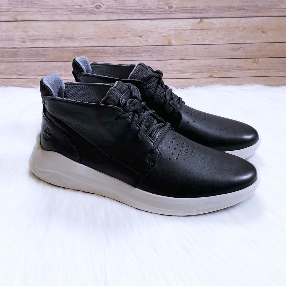 Timberland Men’s Bradstreet Ultra Black Leather Chukka Boots